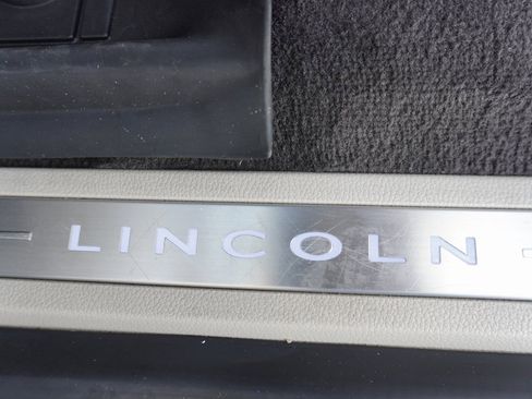 Used 2020 Lincoln Navigator Reserve w/ Luxury Package image 37