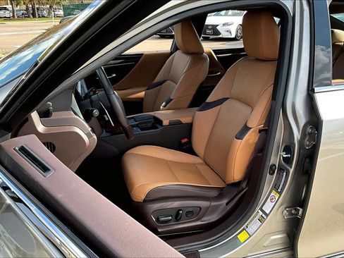 Used 2019 Lexus ES 350 image 6