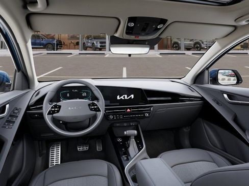 New 2025 Kia Niro EX Touring image 14