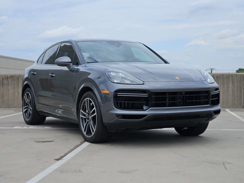 Certified 2023 Porsche Cayenne Turbo AWD/4WD image 10