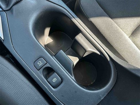 Certified 2024 Toyota Corolla LE image 33