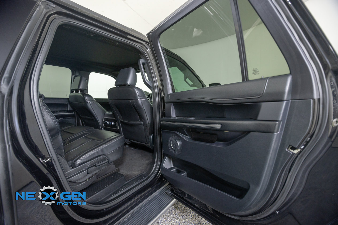 Used 2021 Ford Expedition Max XLT AWD/4WD image 41