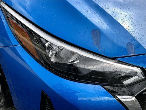 Used 2025 Nissan Sentra SV image 28