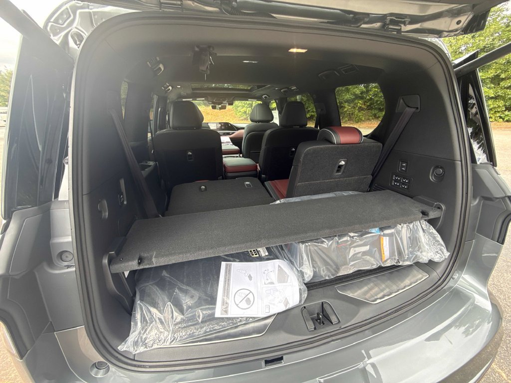New 2027 INFINITI QX80 Autograph AWD/4WD image 32