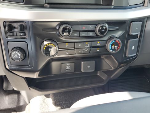 New 2026 Ford F250 XL w/ XL Chrome Package image 17