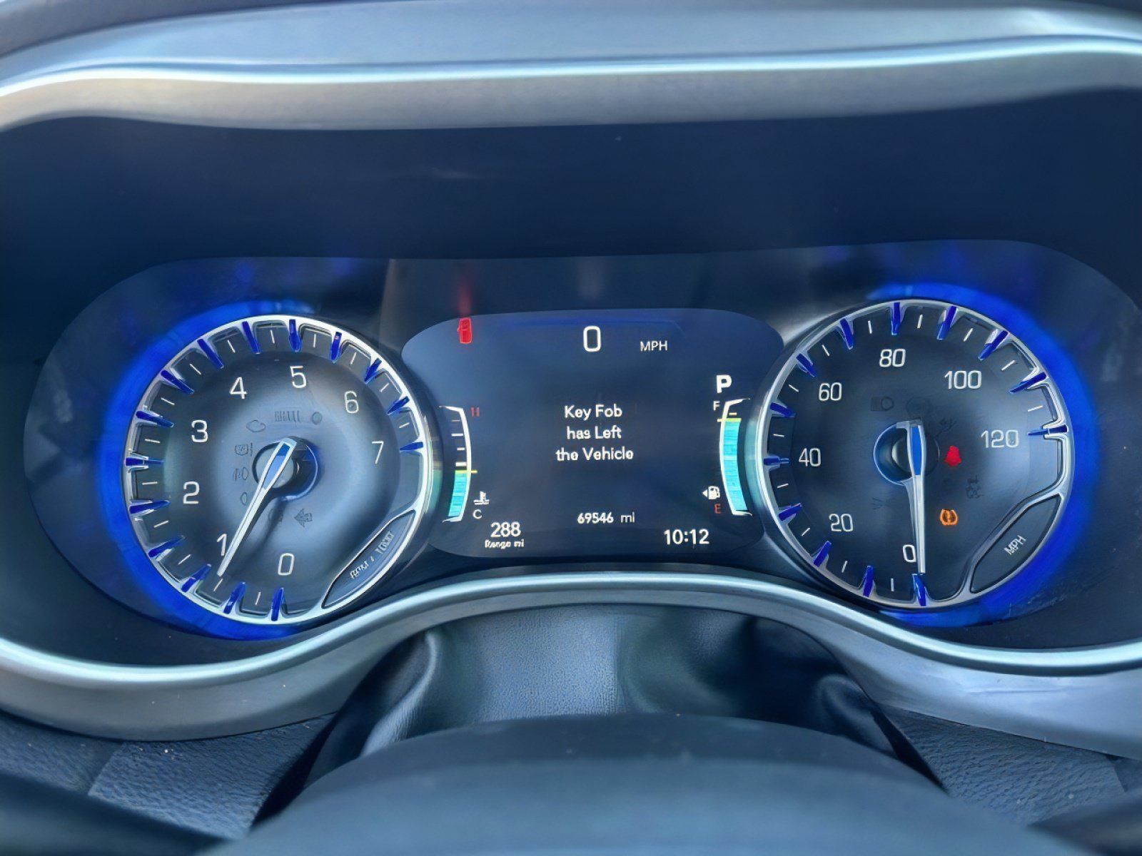 Used 2025 Chrysler Pacifica Select FWD image 13