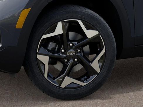 New 2026 Kia Seltos S FWD image 9
