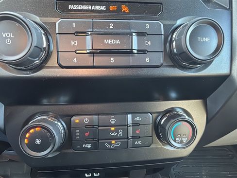 Used 2019 Ford F150 XLT w/ Equipment Group 302A Luxury image 17