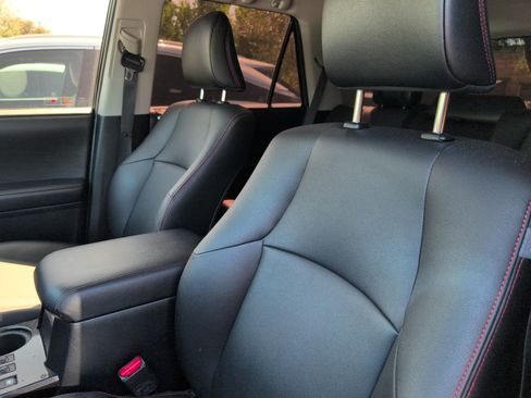 Used 2015 Toyota 4Runner TRD Pro AWD/4WD image 5