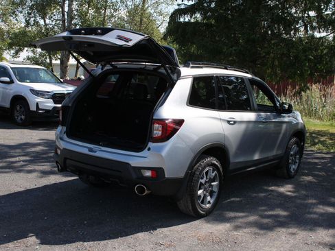 Certified 2023 Honda Passport TrailSport image 7