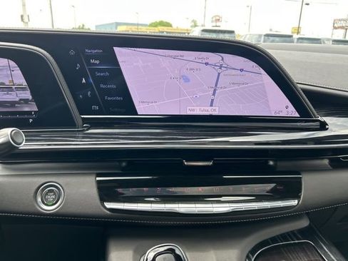 Used 2023 Cadillac Escalade Sport AWD/4WD image 18