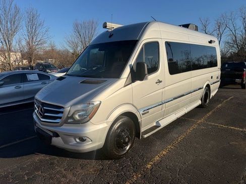 Used 2018 Mercedes-Benz Sprinter 3500 image 4