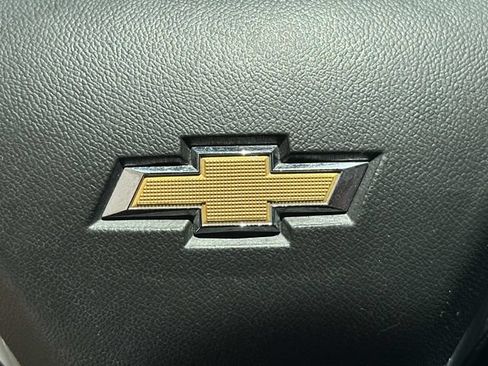 Used 2022 Chevrolet Equinox LT FWD image 23