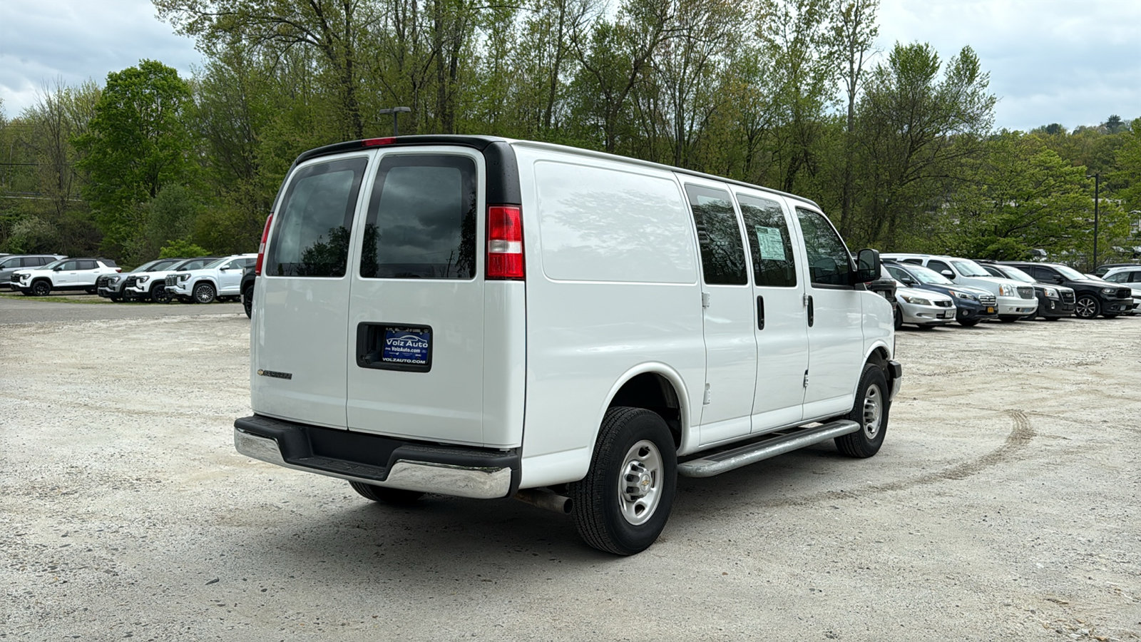 Used 2024 Chevrolet Express 2500 w/ Driver Convenience Package RWD image 6