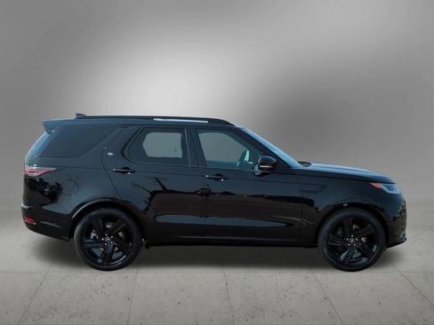 New 2025 Land Rover Discovery Dynamic SE image 7