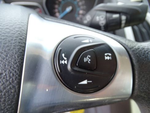 Used 2014 Ford Focus SE w/ SE Winter Package FWD image 16