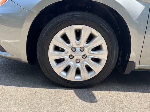 Used 2013 Chrysler 200 LX FWD image 25