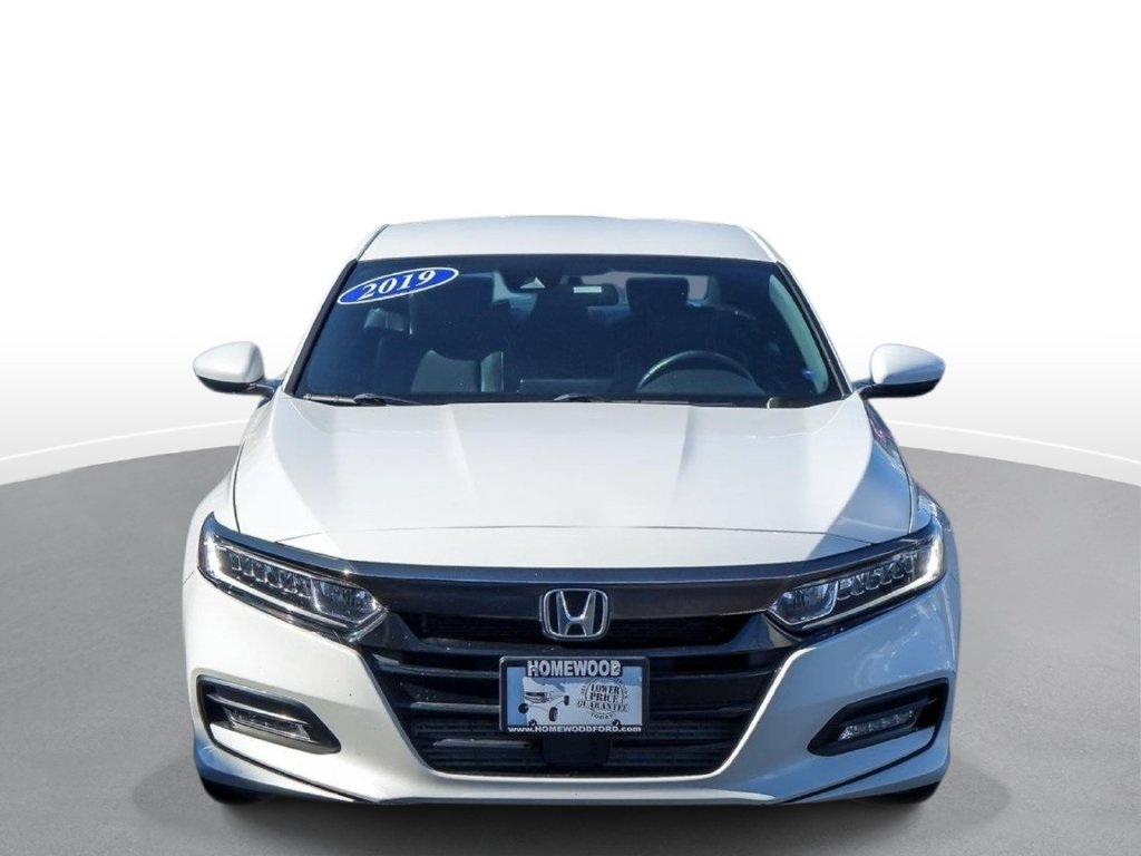 Used 2019 Honda Accord Sport image 2