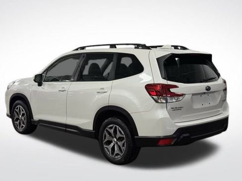 Used 2023 Subaru Forester Premium image 9