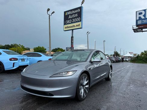 Used 2024 Tesla Model 3 Long Range RWD image 1