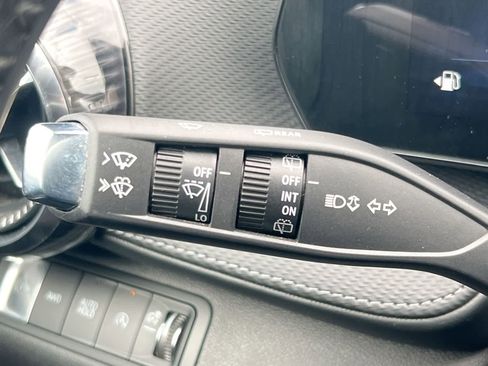 Used 2025 Chevrolet Equinox LT w/ Safety and Technology Package image 25