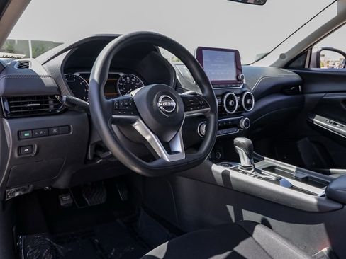Used 2025 Nissan Sentra SV FWD image 15