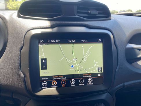 Used 2022 Jeep Renegade Latitude AWD/4WD image 20