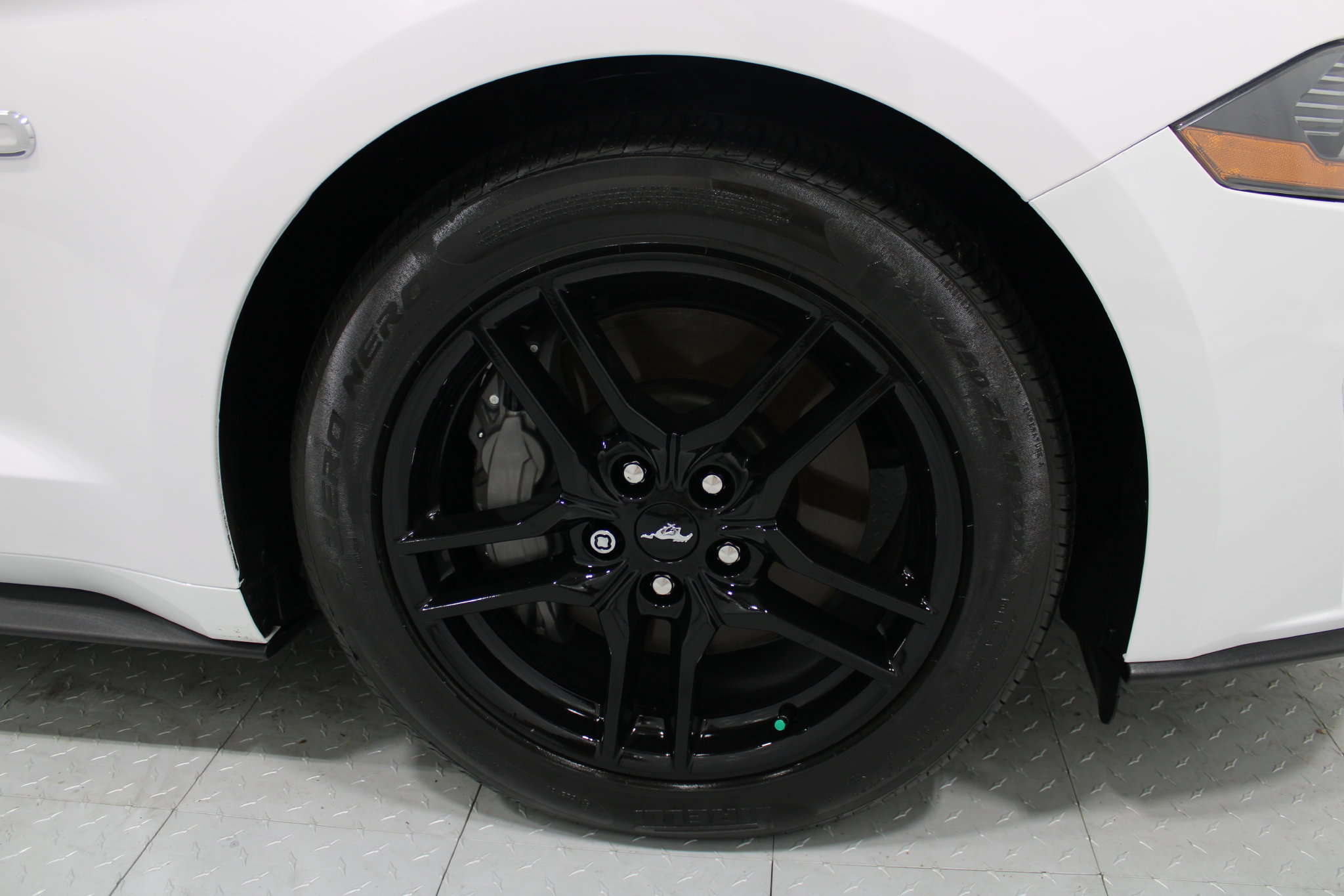 Used 2021 Ford Mustang GT RWD image 5