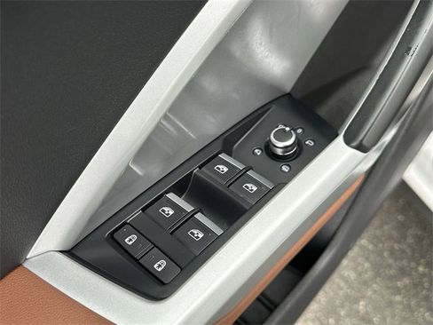 Used 2021 Audi Q3 2.0T Premium w/ Convenience Package image 15