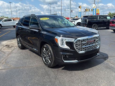 Used 2023 GMC Terrain Denali w/ Black Diamond Edition AWD/4WD image 7