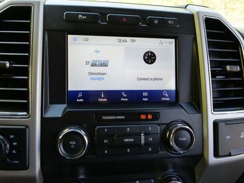 Used 2021 Ford F250 Lariat w/ Lariat Value Package AWD/4WD image 9