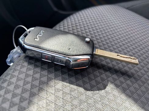 Used 2025 Kia Sportage LX FWD image 20