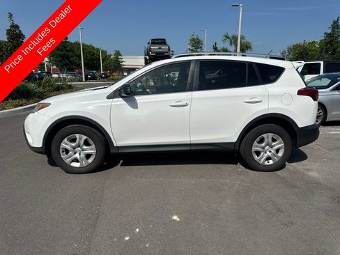 Used 2015 Toyota RAV4 LE AWD/4WD image 2