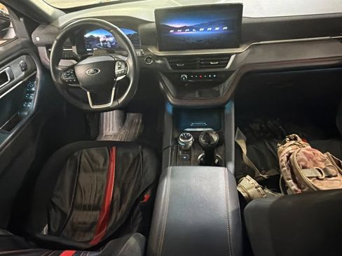 Used 2025 Ford Explorer ST-Line w/ Premium Package RWD image 8