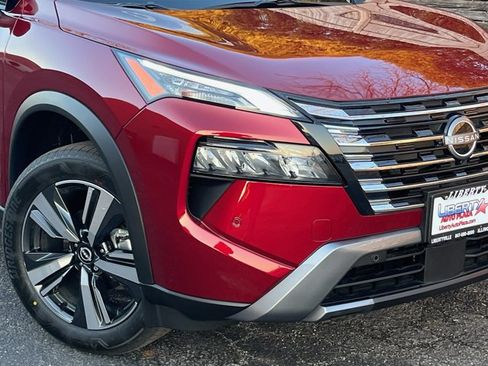 New 2025 Nissan Rogue SL AWD/4WD image 18