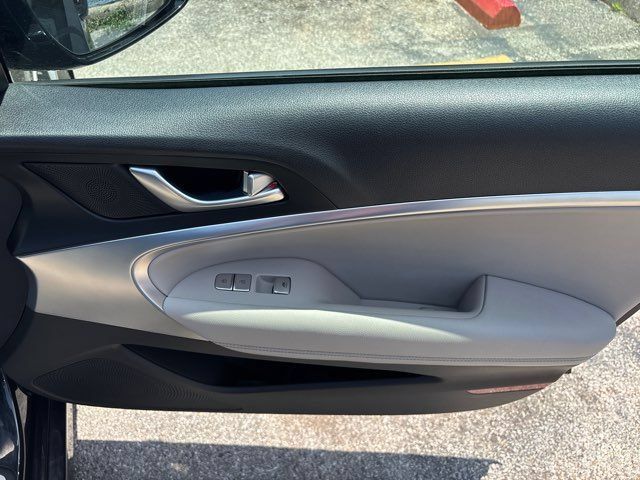 Used 2023 Genesis G70 2.0T RWD image 51