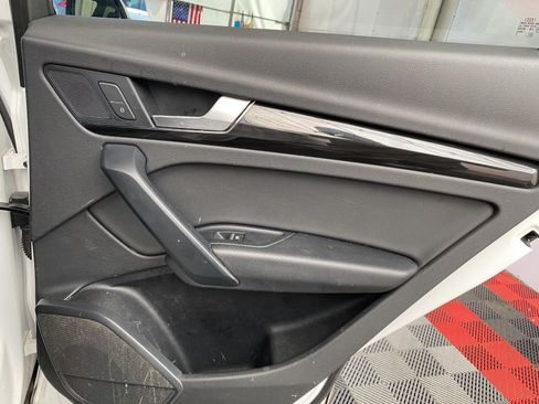 Used 2019 Audi Q5 2.0T Premium AWD/4WD image 10