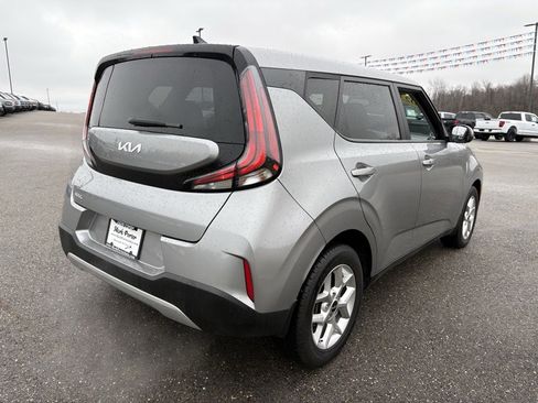 Used 2023 Kia Soul S image 5