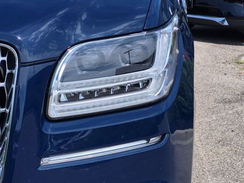Used 2018 Lincoln Navigator Reserve w/ Technology Package AWD/4WD image 11