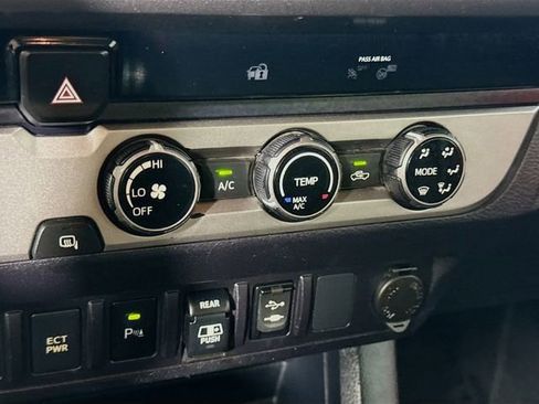 Certified 2018 Toyota Tacoma SR5 RWD image 15