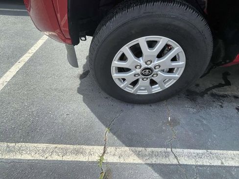 Used 2024 Toyota Tacoma SR5 image 17