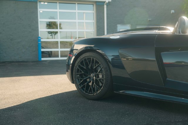 Used 2018 Audi R8 V10 plus AWD/4WD image 32