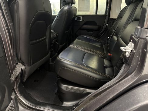 Used 2021 Jeep Wrangler Unlimited Sahara image 19