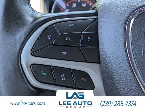 Used 2020 Dodge Charger SXT w/ Leather Interior Group RWD image 20