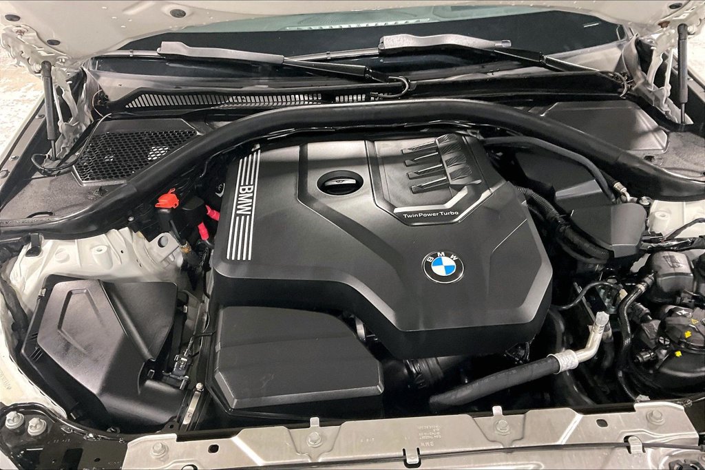 Used 2023 BMW 330i Sedan w/ Premium Package RWD image 40