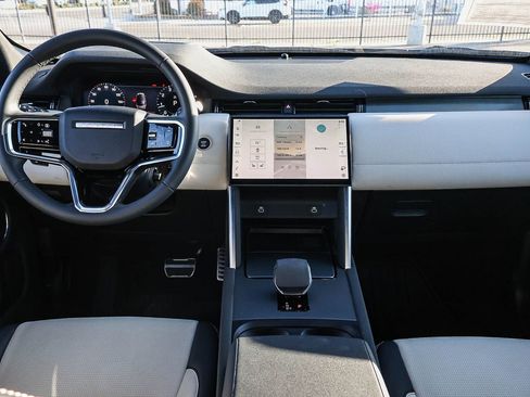 Certified 2024 Land Rover Discovery Sport Dynamic SE AWD/4WD image 18