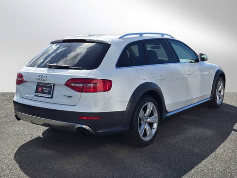 Used 2015 Audi A4 Premium w/ Audi MMI Navigation image 3