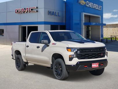 New 2026 Chevrolet Silverado 1500 Custom Trail Boss w/ LPO, Dark Essentials Package