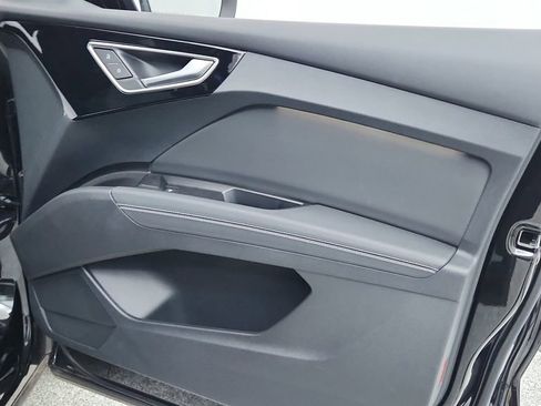 Used 2024 Audi Q4 e-tron Premium w/ Convenience Package image 23