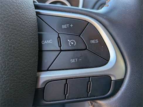 Used 2019 Jeep Compass Latitude image 19